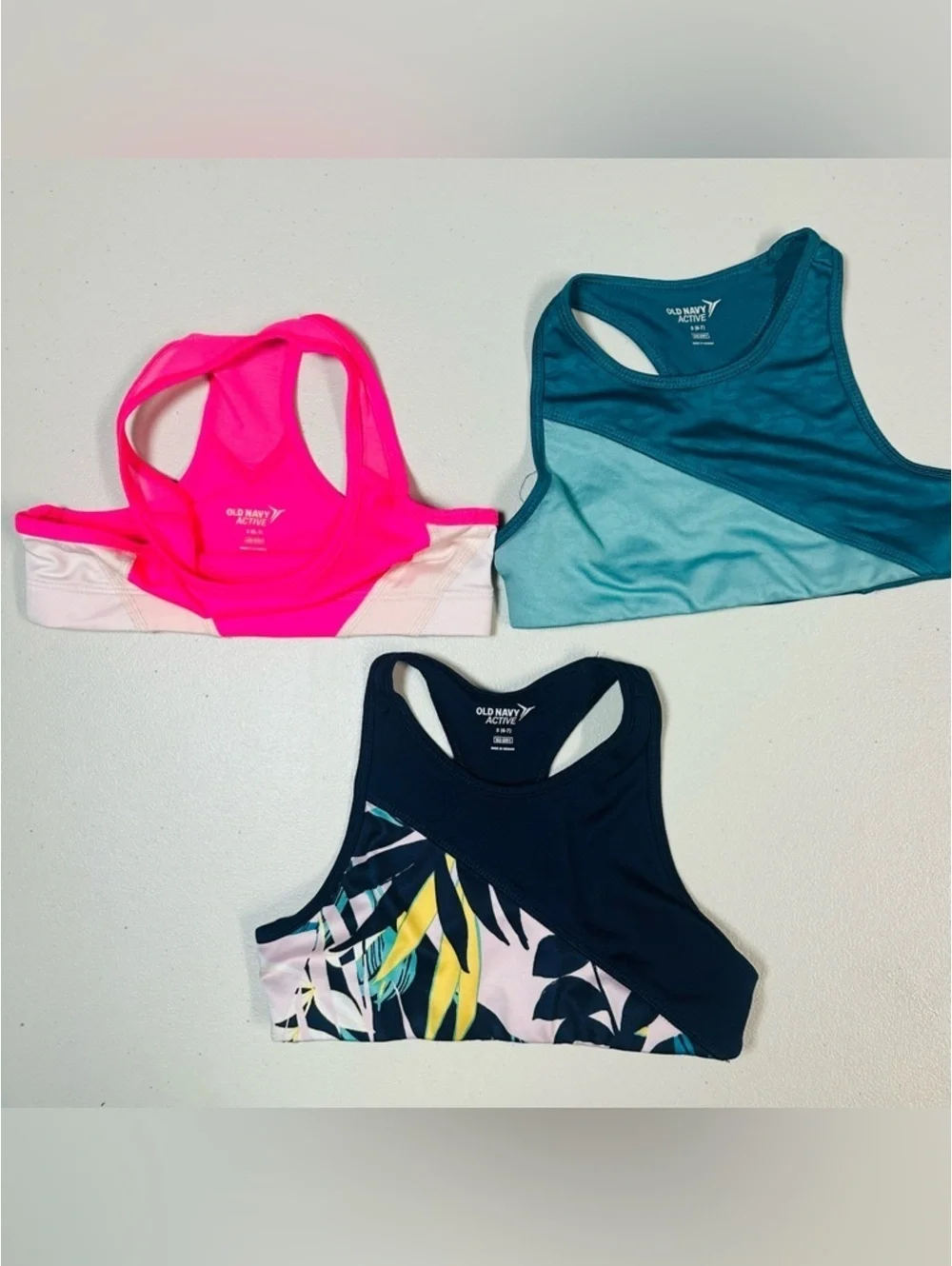 Old Navy Active Girls Sports Bra Bundle Size S 6-7 Racerback Go-Dry 3 Pack